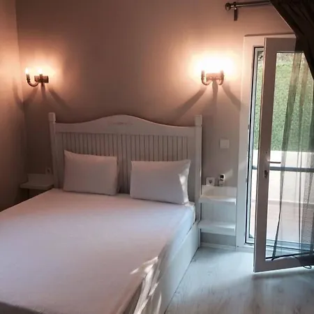 Hotel Erythros Boutique