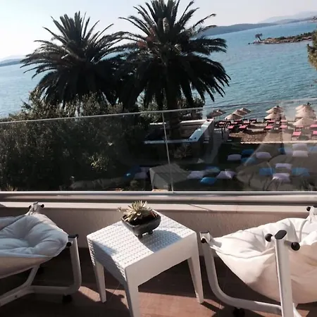 Erythros Boutique Hotel 3*