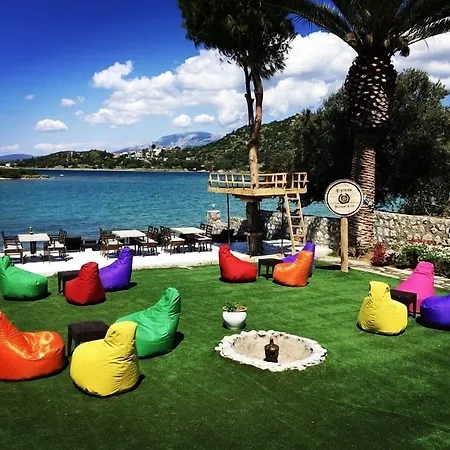 Erythros Boutique Hotel Ildir