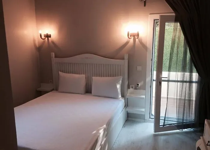 Otel Erythros Boutique