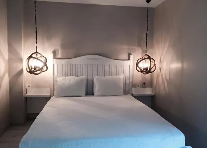 Hotel Erythros Boutique 3*