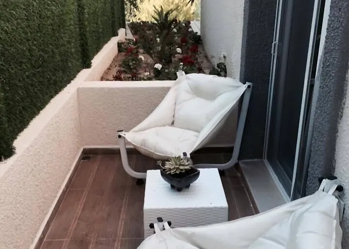 Erythros Boutique Hotel Ildir